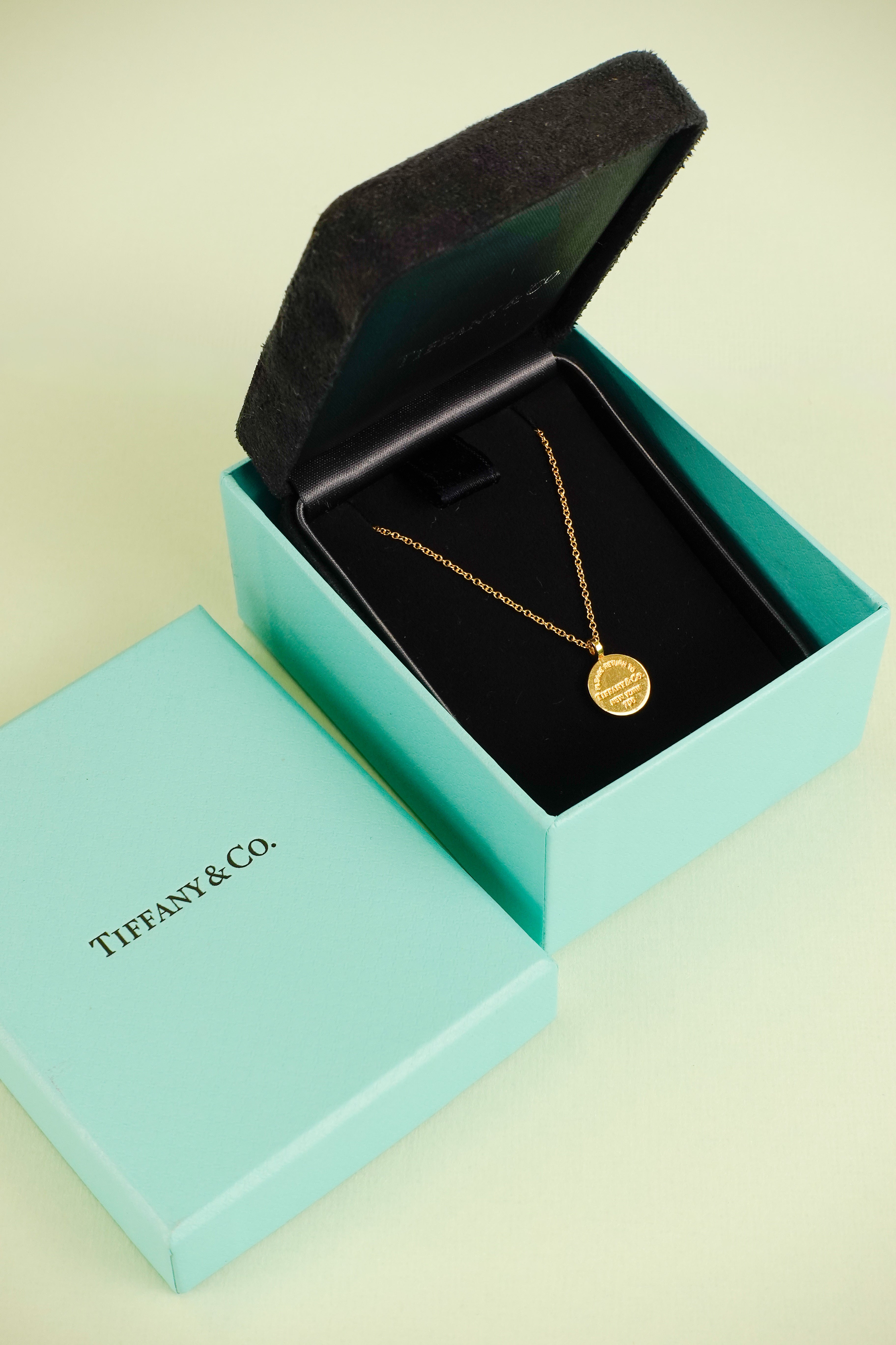 The Most Iconic Designer Jewellery Pieces of All Time | Replica Handbags 