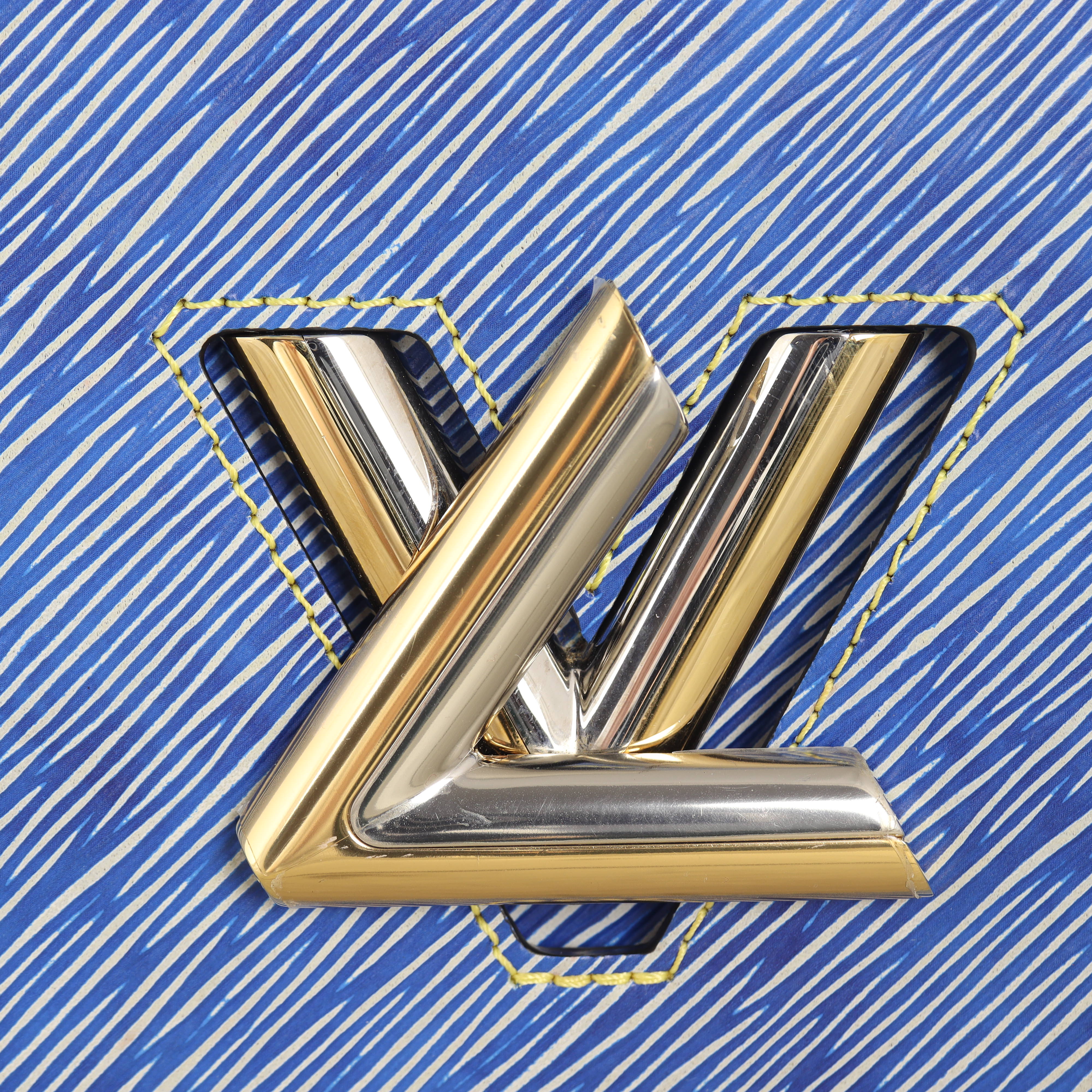 Louis Vuitton Twist MM Epi